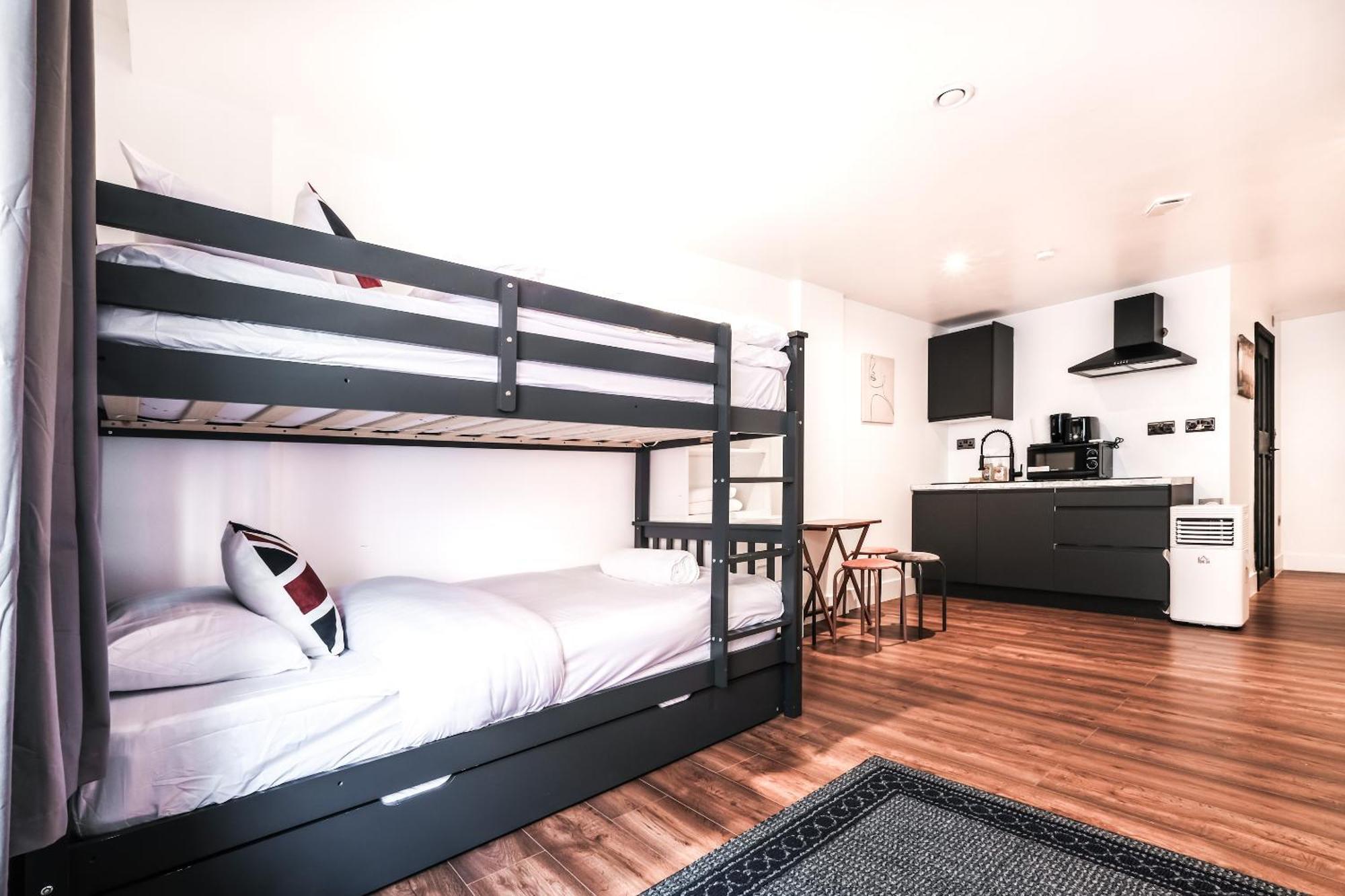 Spacious Apartment In Piccadilly Sleep 6 Vrb London Kültér fotó